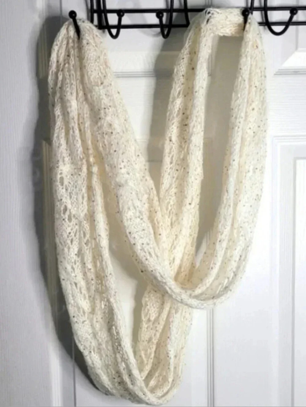 Una Talla Cream Open Lace Knit Infinity Loop Scarf OS